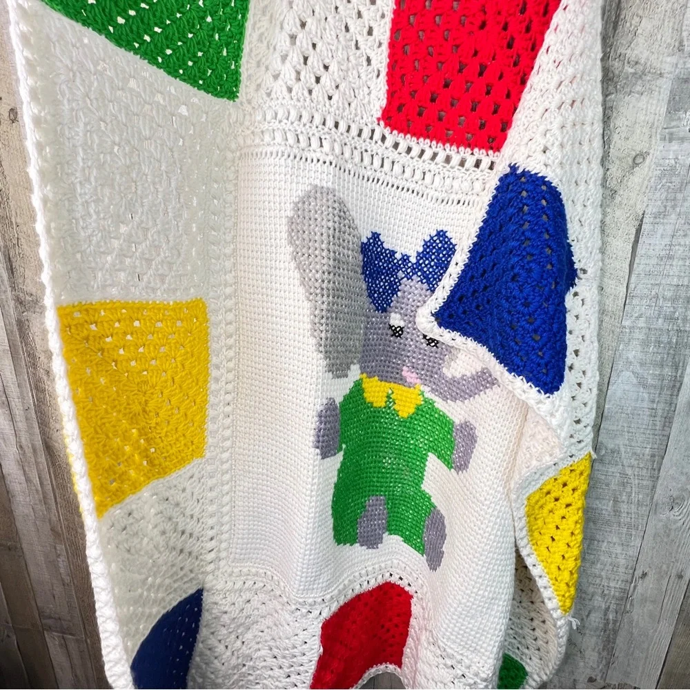 Vintage Elephant Crochet Blanket Color Blocks Red Yellow Gray Green Blue & White